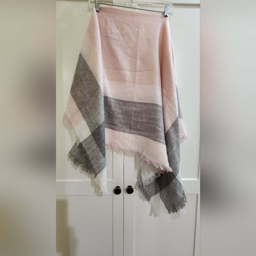 Ladies shawl/wrap